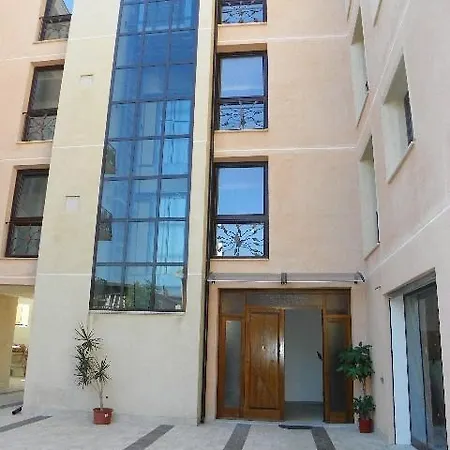 Nuovo E Funzionale Apartment *